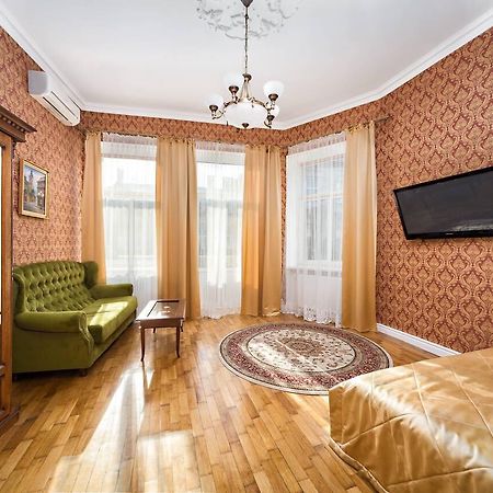Cozy Apartment 39/34 Leopoli Esterno foto