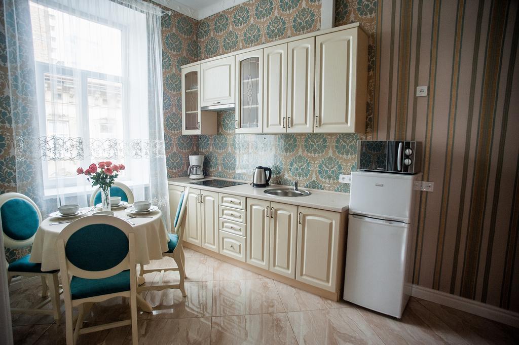 Cozy Apartment 39/34 Leopoli Esterno foto