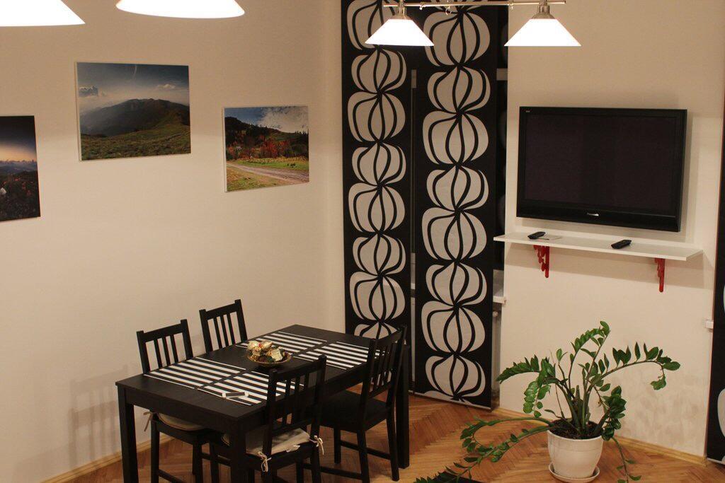 Cozy Apartment 39/34 Leopoli Esterno foto